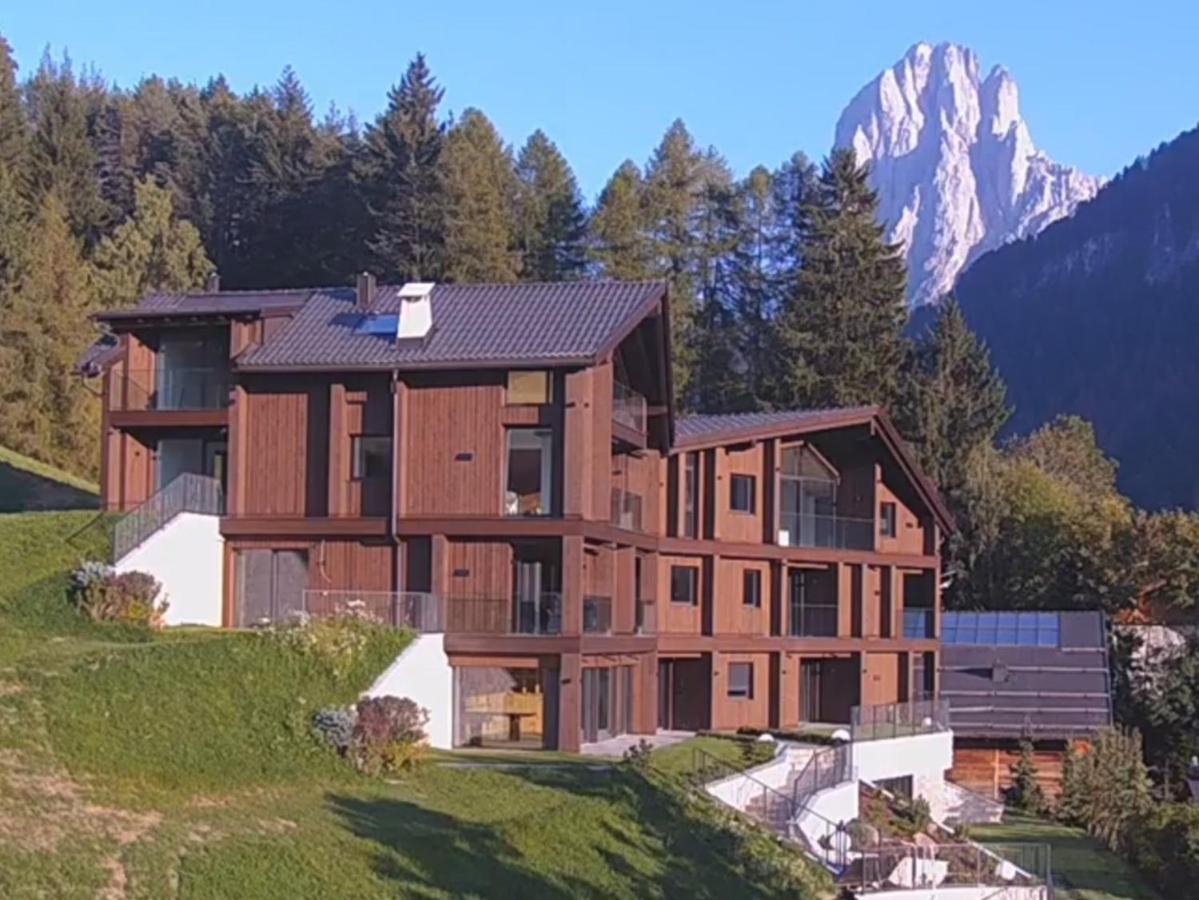 Luxury Chalet P Urtijëi Buitenkant foto