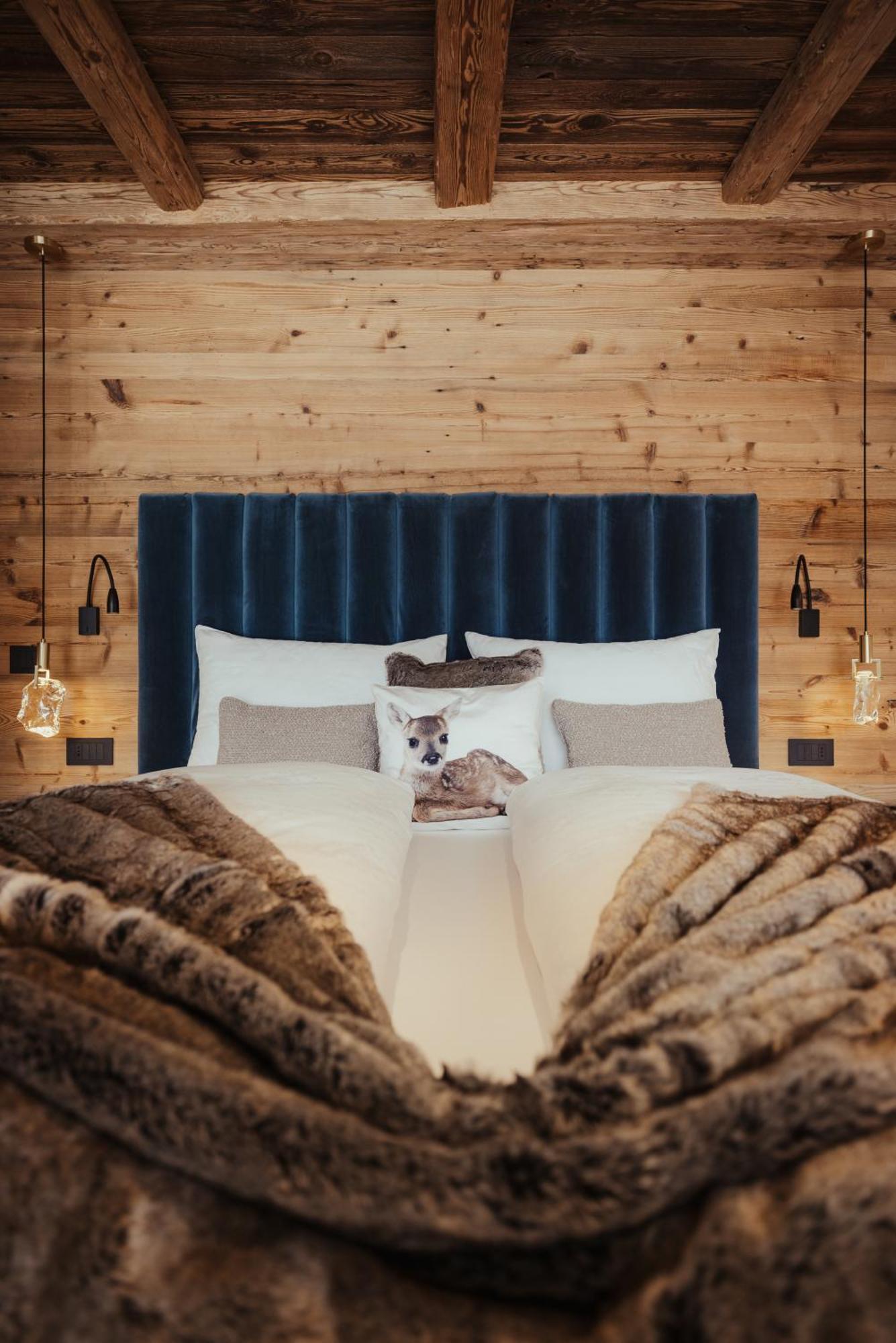 Luxury Chalet P Urtijëi Buitenkant foto