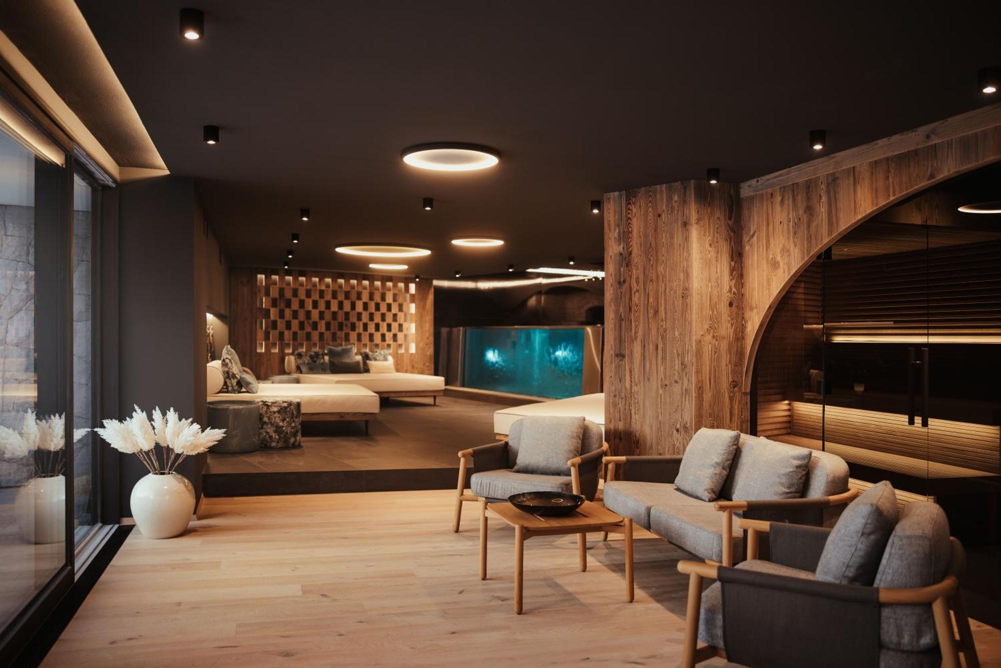 Luxury Chalet P Urtijëi Buitenkant foto