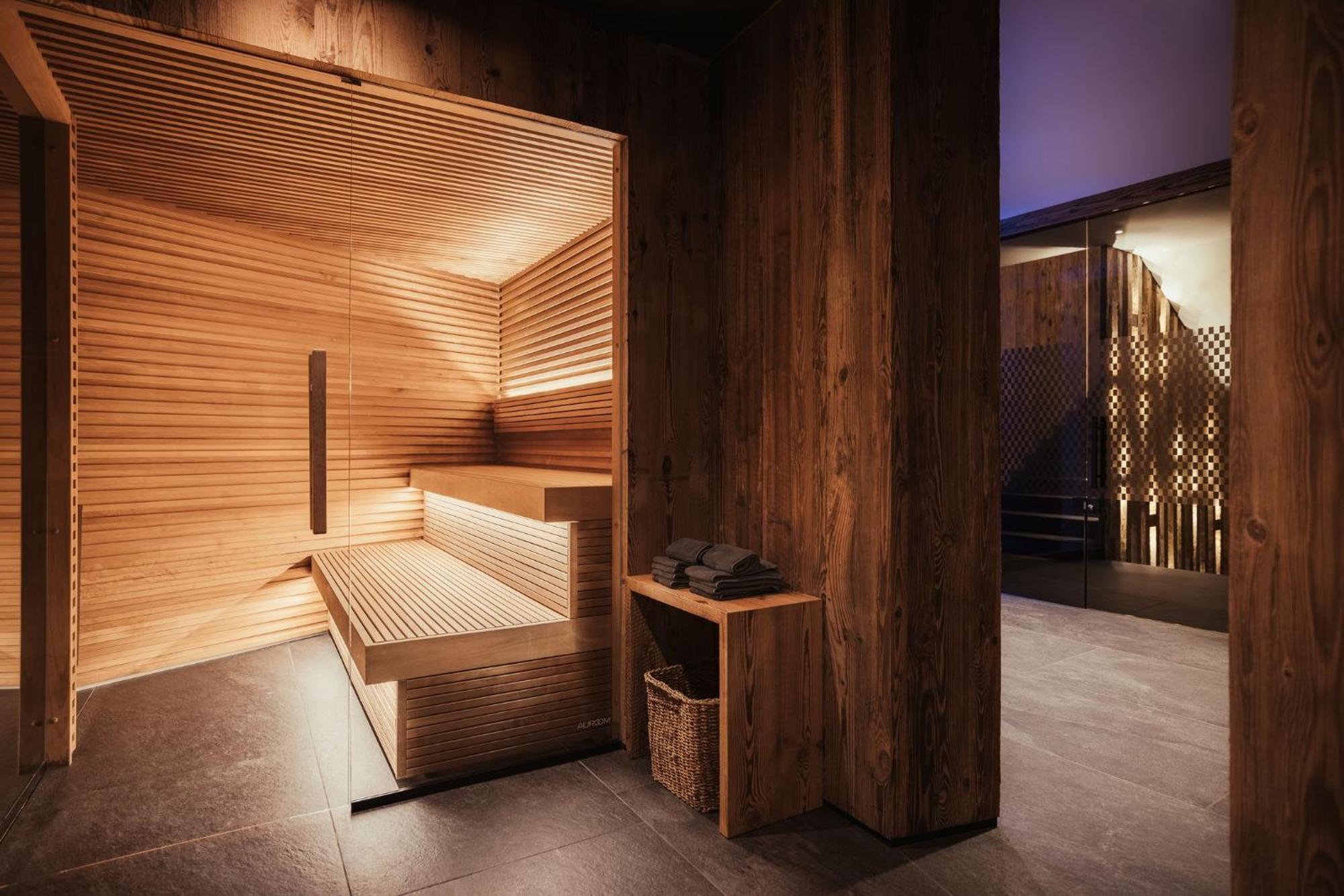Luxury Chalet P Urtijëi Buitenkant foto