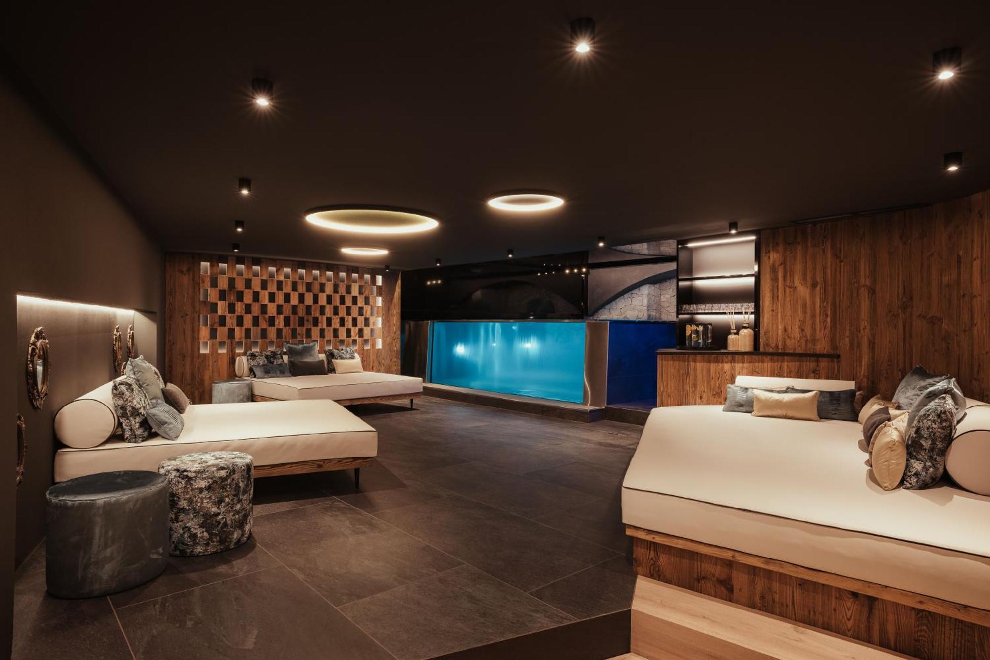 Luxury Chalet P Urtijëi Buitenkant foto