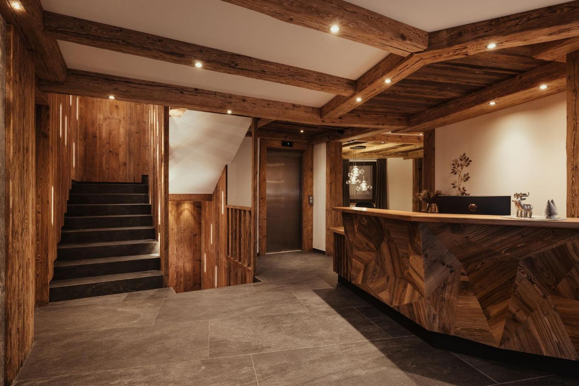 Luxury Chalet P Urtijëi Buitenkant foto