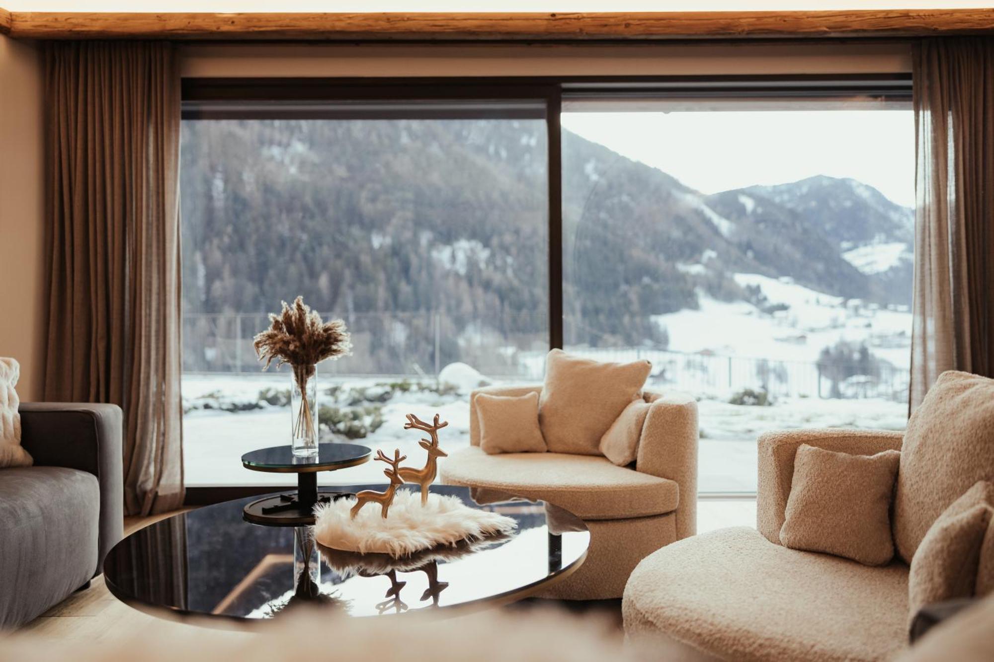 Luxury Chalet P Urtijëi Buitenkant foto