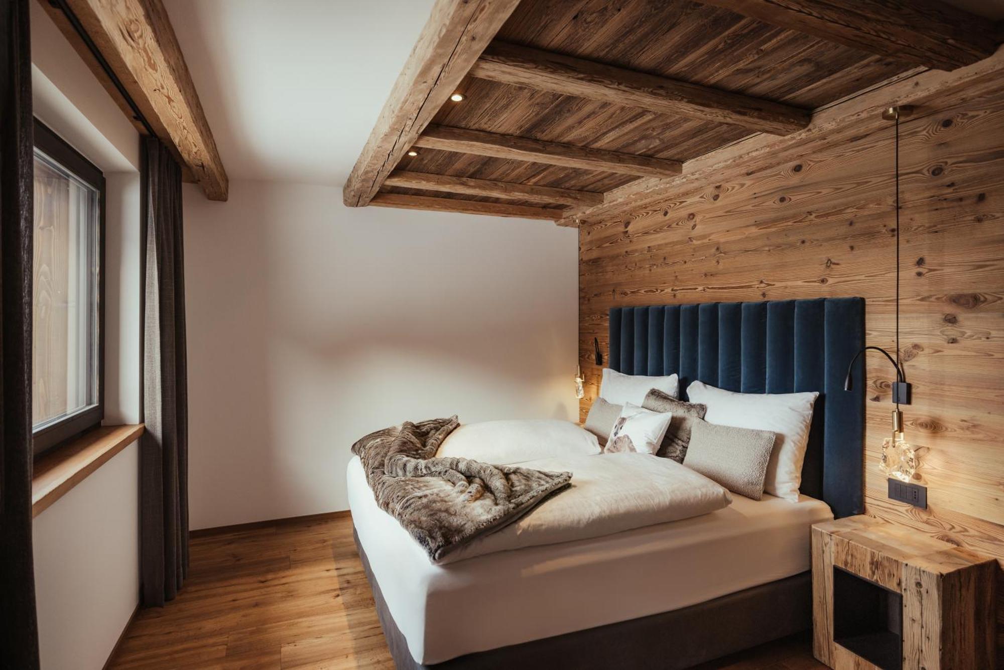 Luxury Chalet P Urtijëi Buitenkant foto